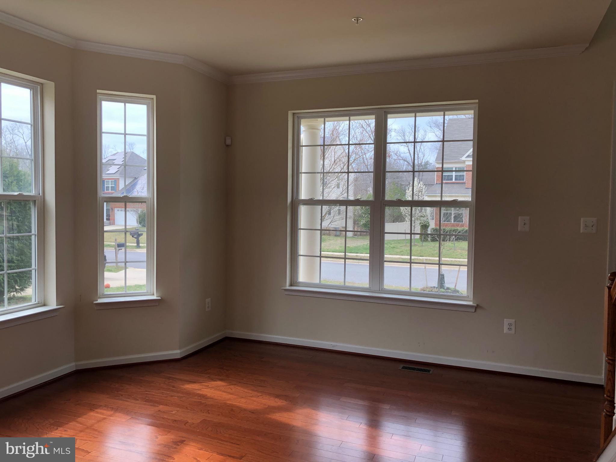 907 Horse Collar Road Accokeek, MD 20607 - Photo 9 of 98 Living Room
