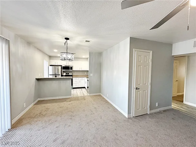 $1,840 | 5080 Indian River Drive, Unit 400, Las Vegas, NV 89103