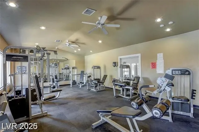 $1,840 | 5080 Indian River Drive, Unit 400, Las Vegas, NV 89103