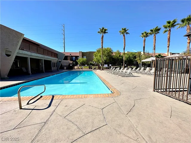 $1,840 | 5080 Indian River Drive, Unit 400, Las Vegas, NV 89103