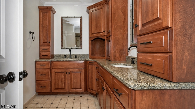 112 Urban Club Road Wayne, NJ 07470 - Photo 20 of 38