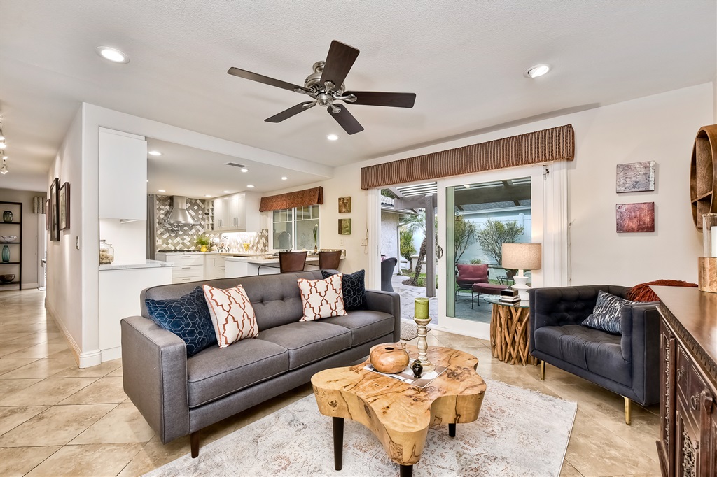 7738 Anillo Way Carlsbad, CA 92009 - Photo 11 of 25