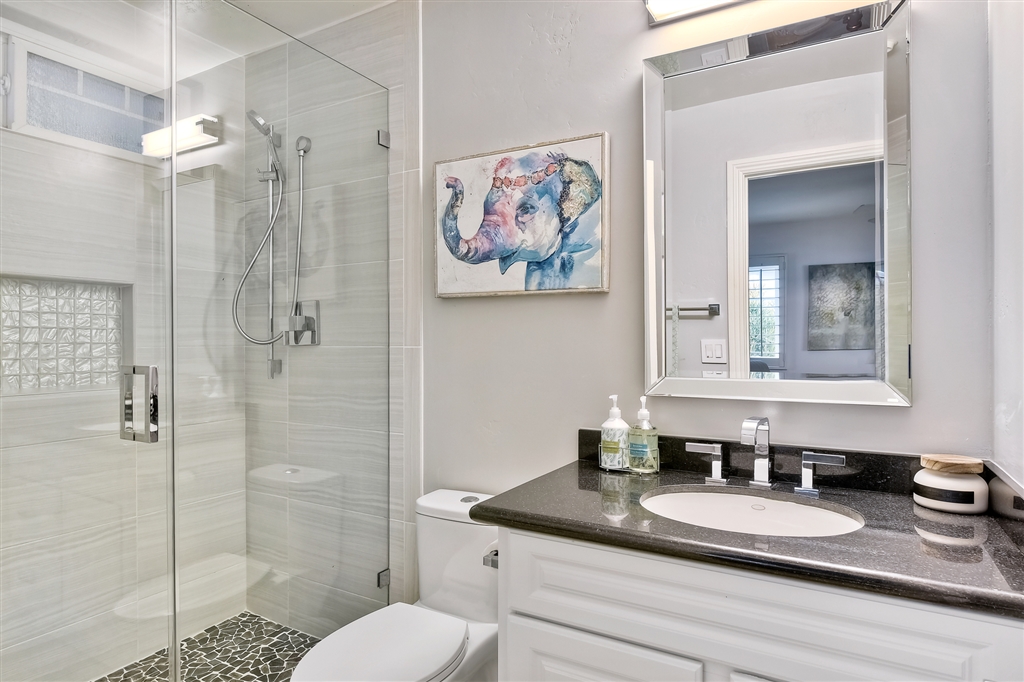 7738 Anillo Way Carlsbad, CA 92009 - Photo 17 of 25