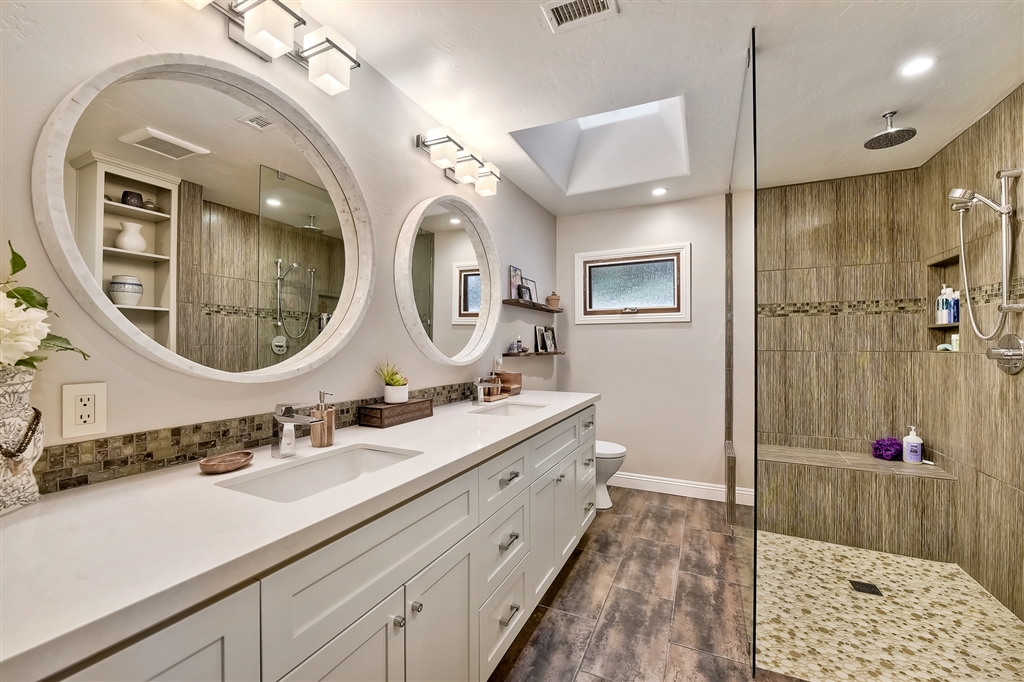 7738 Anillo Way Carlsbad, CA 92009 - Photo 9 of 25