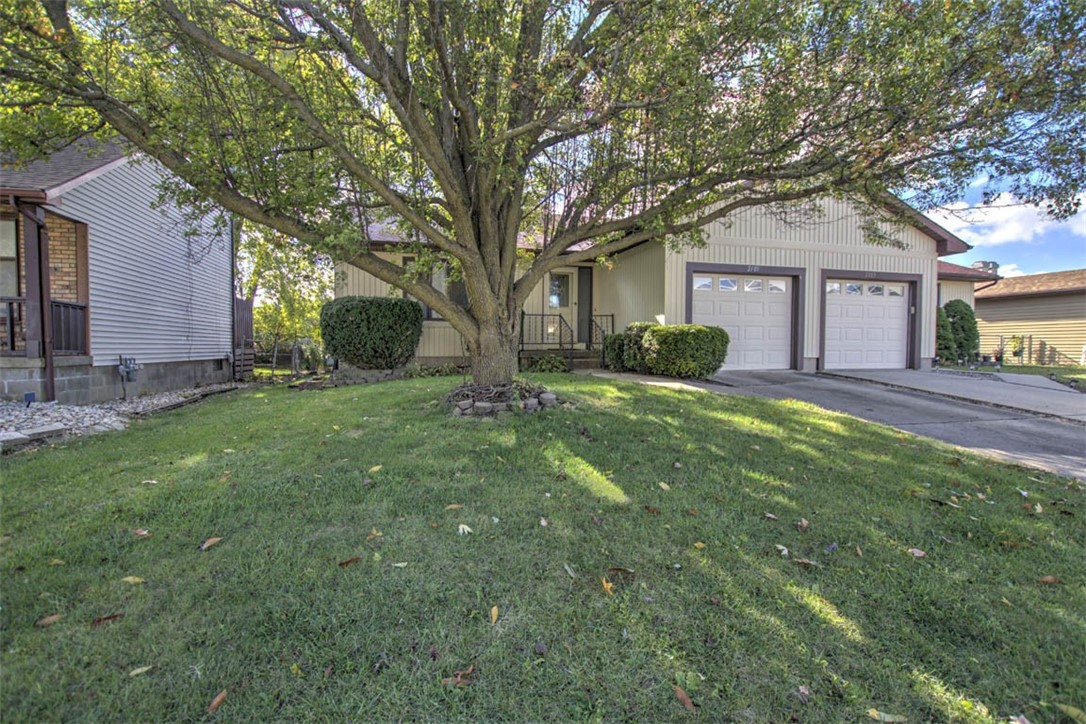 2105 East Mill Stone Road Decatur, IL 62526 - Photo 1 of 23