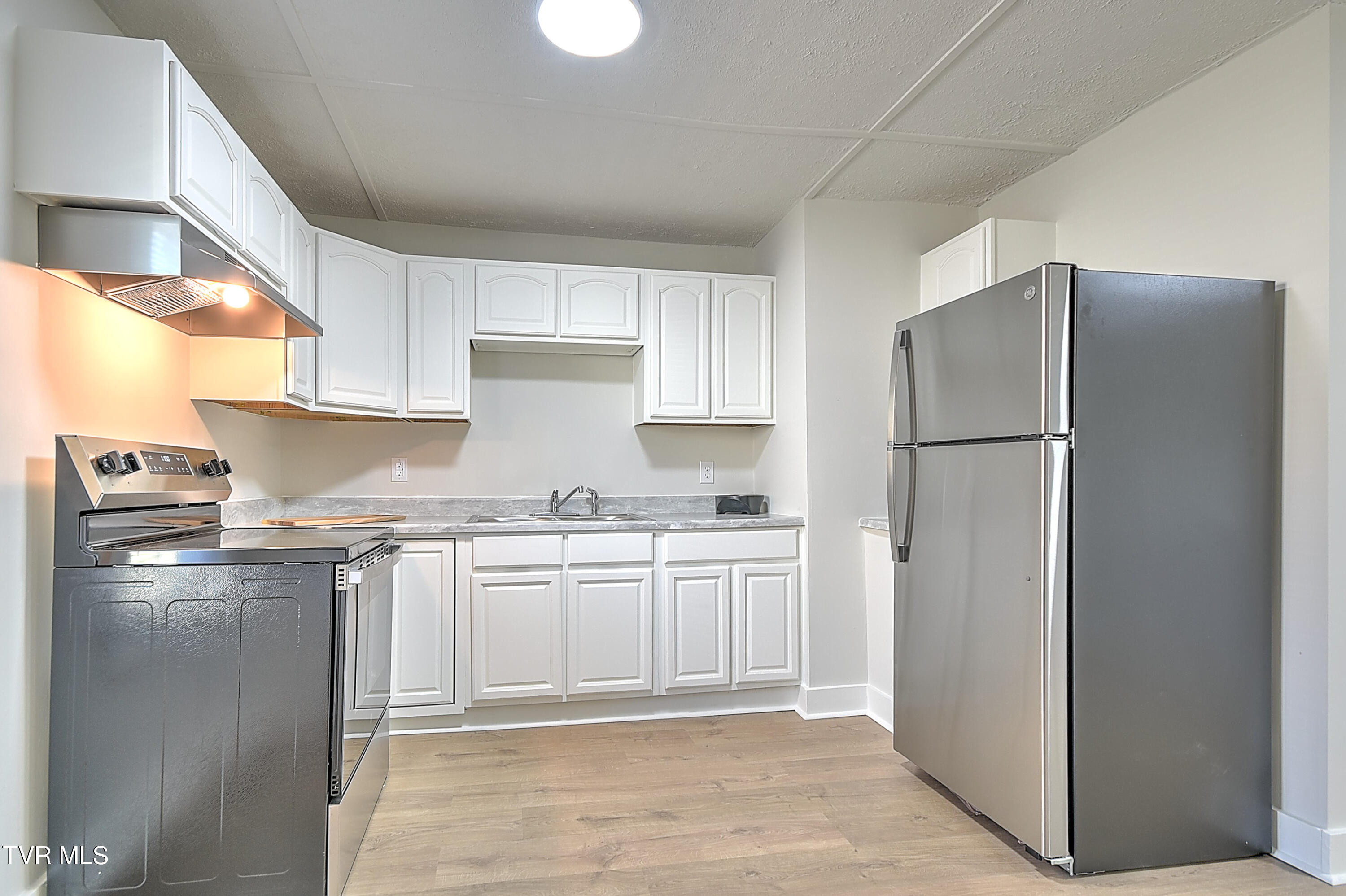 2709 Broad Street Bristol, TN 37620 - Photo 14 of 34 2709 Broad St DOM-30