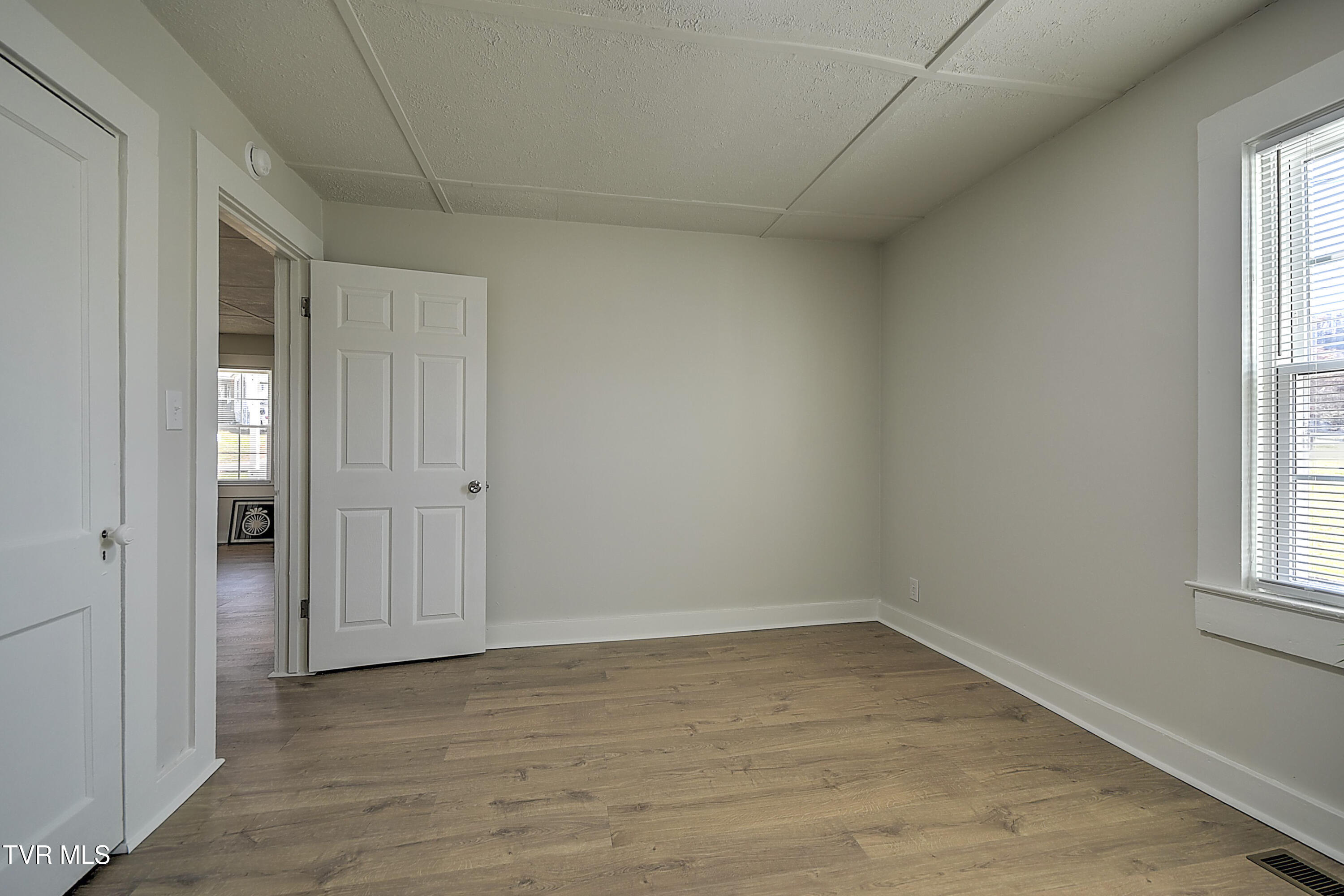 2709 Broad Street Bristol, TN 37620 - Photo 21 of 34 2709 Broad St DOM-23