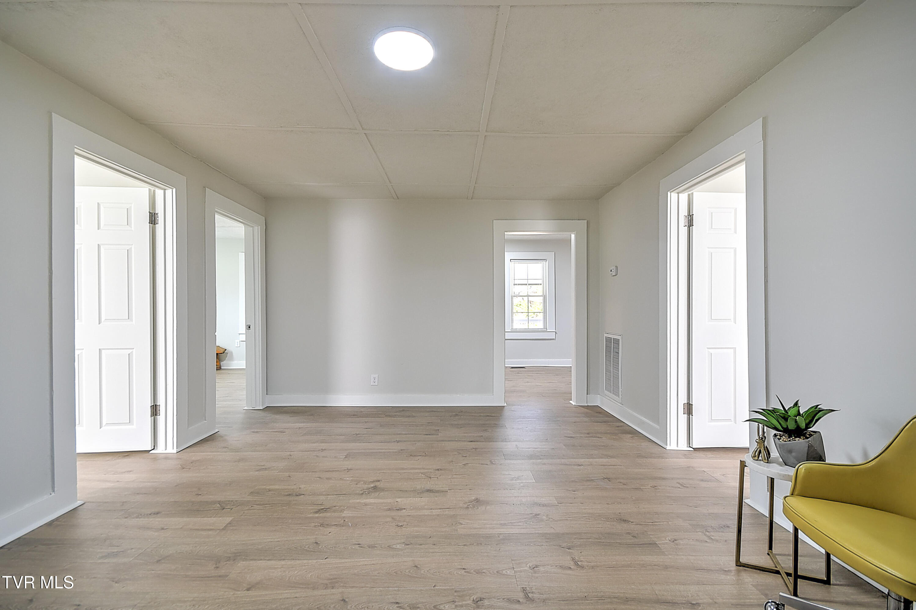 2709 Broad Street Bristol, TN 37620 - Photo 30 of 34 2709 Broad St DOM-13