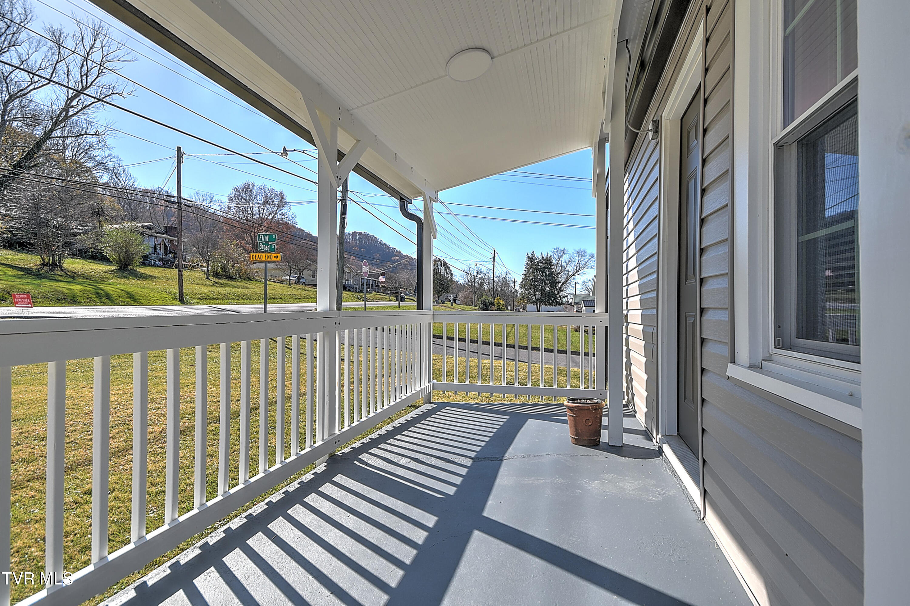 2709 Broad Street Bristol, TN 37620 - Photo 4 of 34 2709 Broad St DOM-8