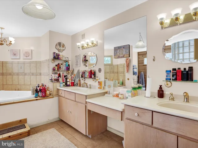 $669,800 | 39 Lehmann Lane, Bechtelsville, PA 19505