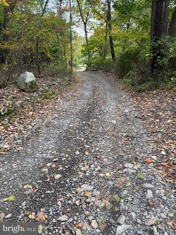 $669,800 | 39 Lehmann Lane, Bechtelsville, PA 19505