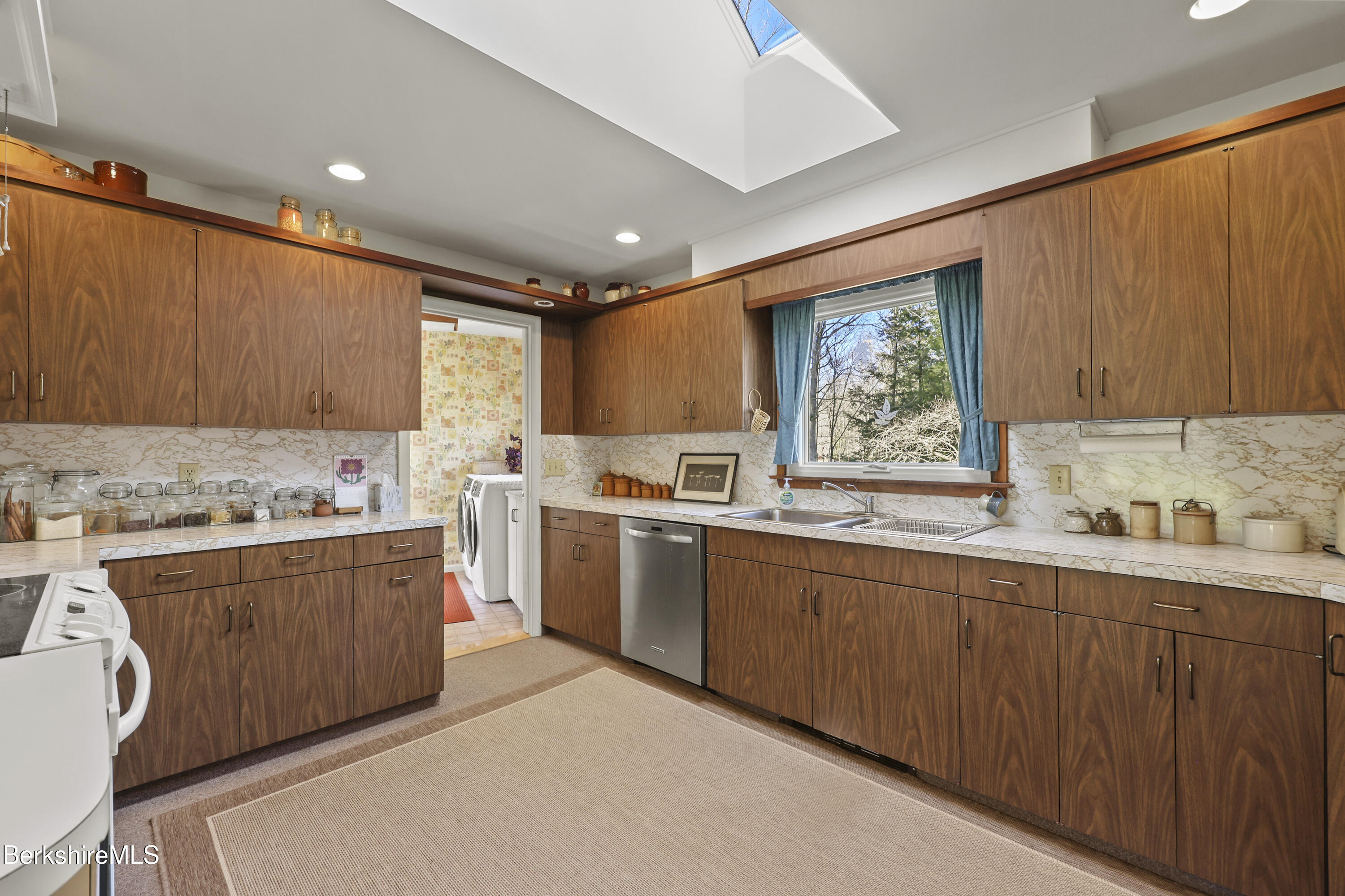 294 Blair Road Williamstown, MA 01267 - Photo 21 of 66 105 Kitchen