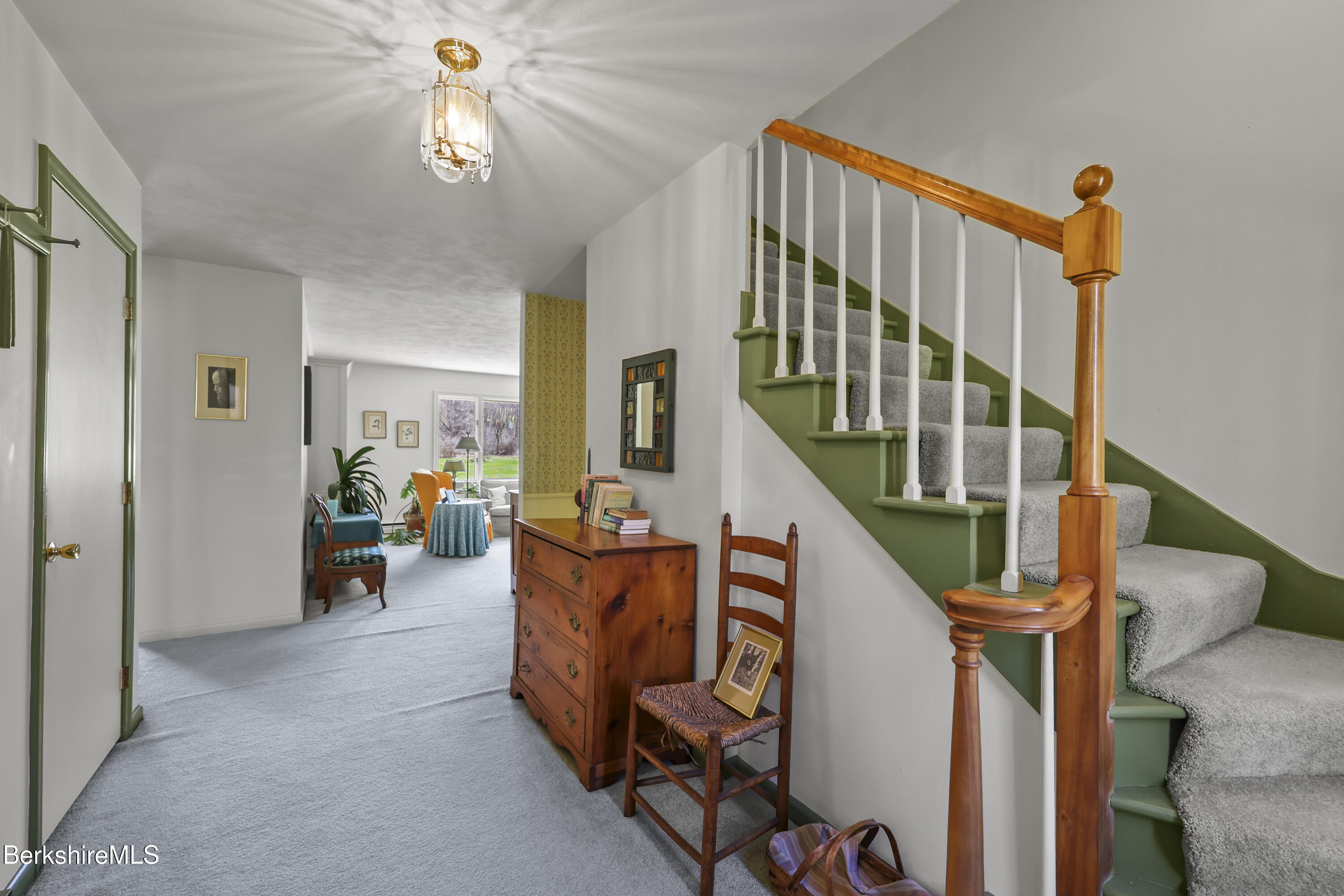 294 Blair Road Williamstown, MA 01267 - Photo 5 of 66 25 Foyer