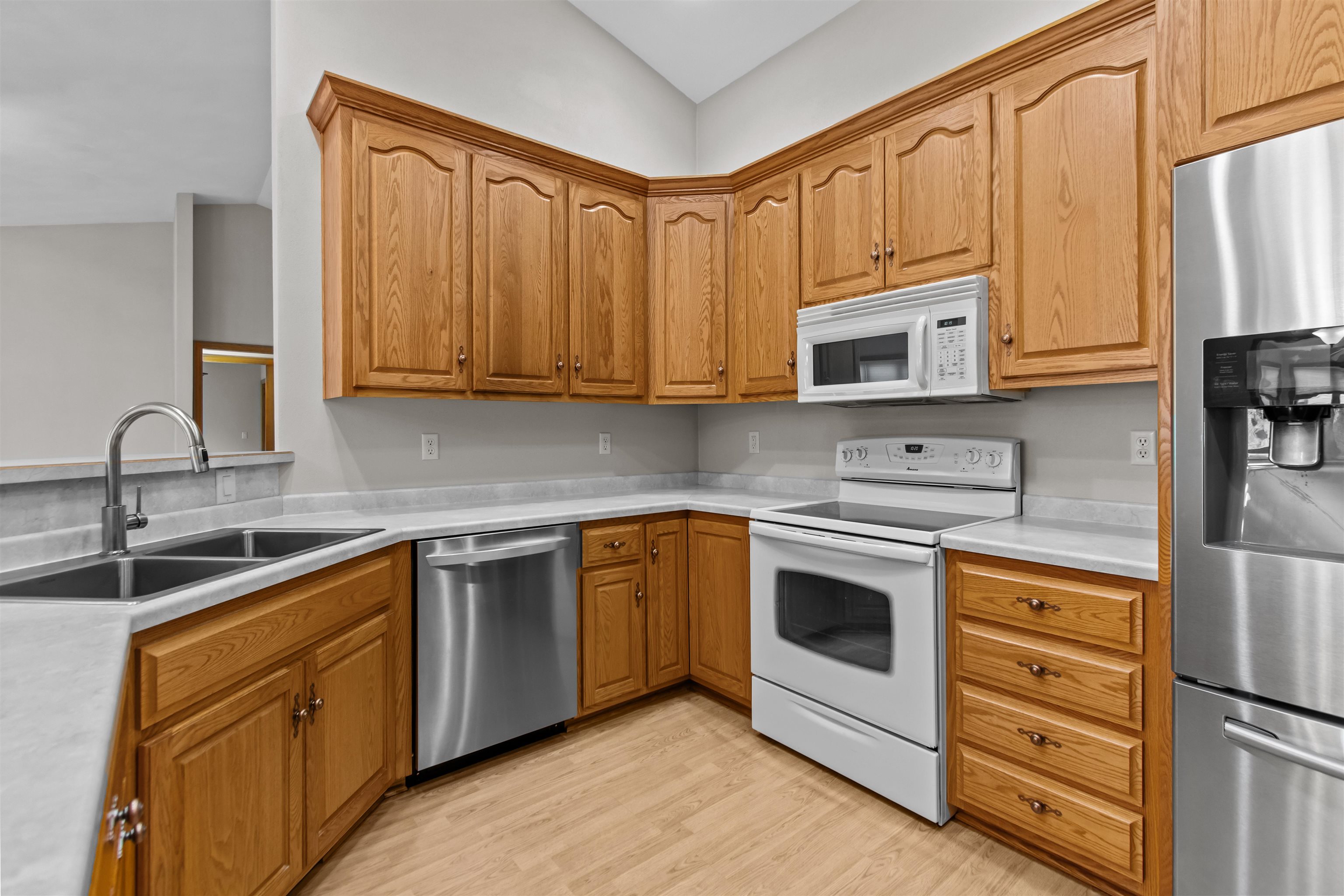 44 Penbrook Circle Appleton, WI 54913 - Photo 12 of 45 Gallery Image 12