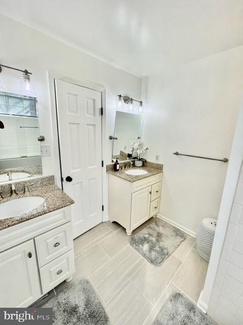 501 Pickwick Village Way Silver Spring, MD 20901 - Photo 23 of 23 Upper-Level Bath