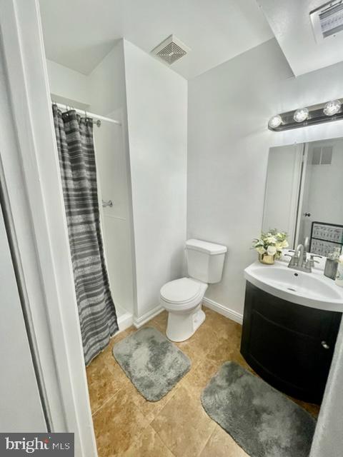 501 Pickwick Village Way Silver Spring, MD 20901 - Photo 6 of 23 Lower-Level Bath