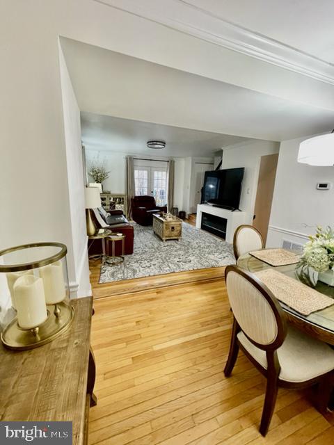 501 Pickwick Village Way Silver Spring, MD 20901 - Photo 9 of 23 Living Room 1
