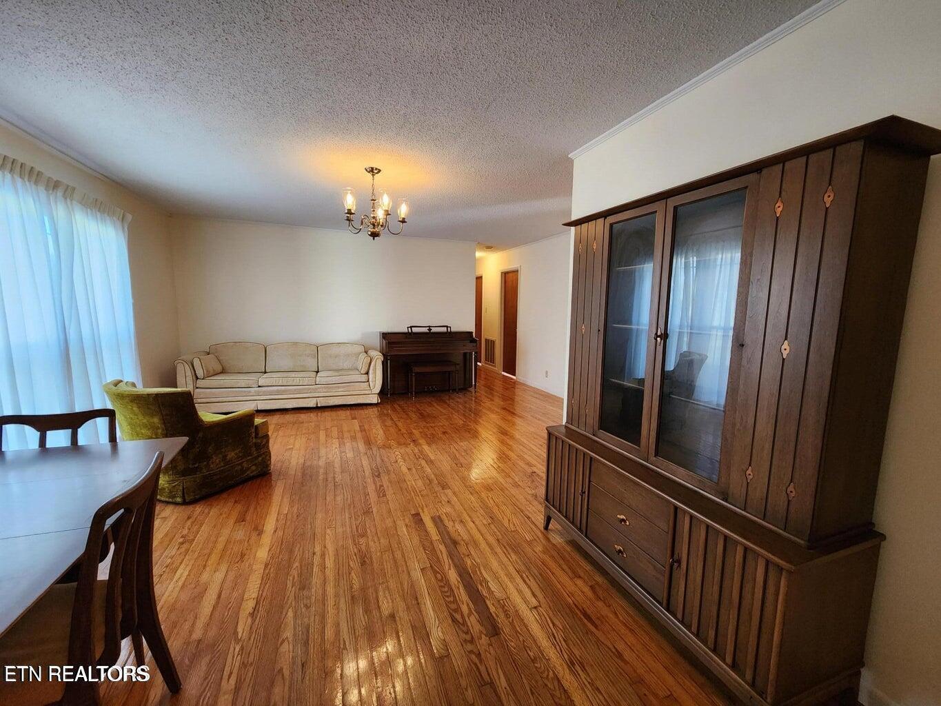 1506 Ridgeway Circle Athens, TN 37303 - Photo 3 of 31 3