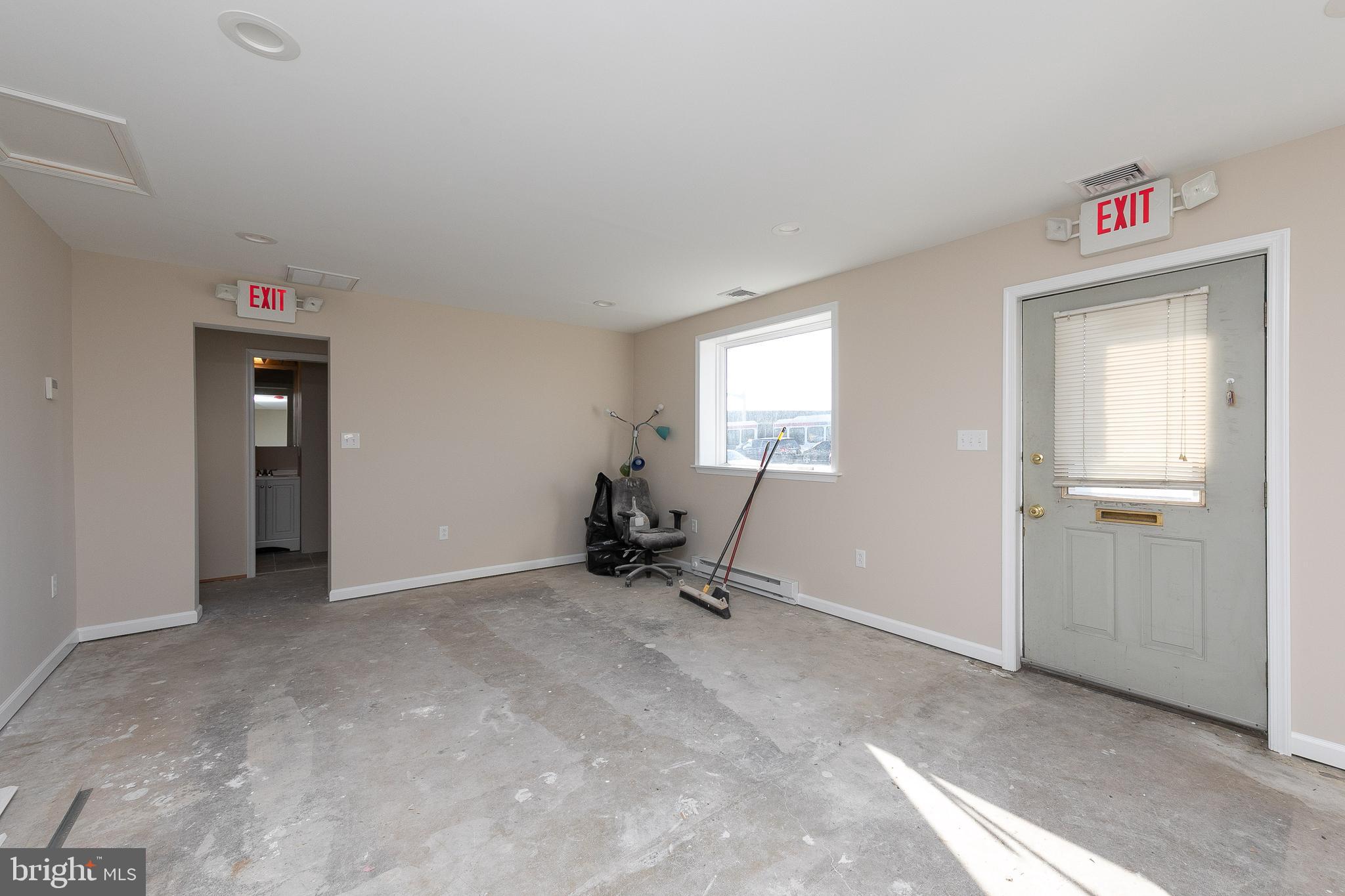 132 Easton Road Horsham, PA 19044 - Photo 4 of 24 Gallery Image 4