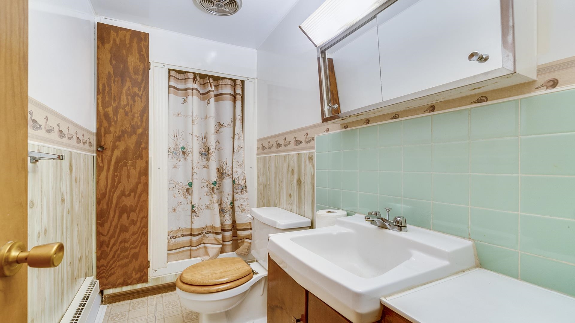 35340 West County Line Road Kirkland, IL 60146 - Photo 33 of 45 a bathroom with a sink toilet and shower