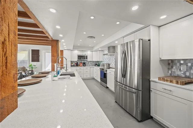 $995,000 | 3155 Waterside Drive, Englewood, FL 34224