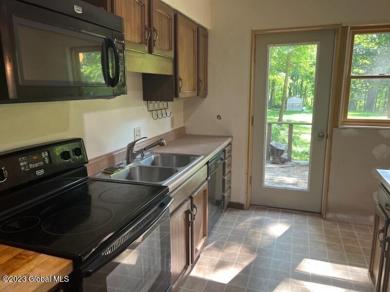 80 Vosburgh Road Poestenkill, NY 12018 - Photo 3 of 13 thumbnail_IMG_5350