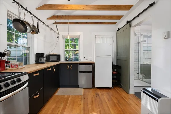 $2,000 | 109 Allston Avenue, Middletown, RI 02842