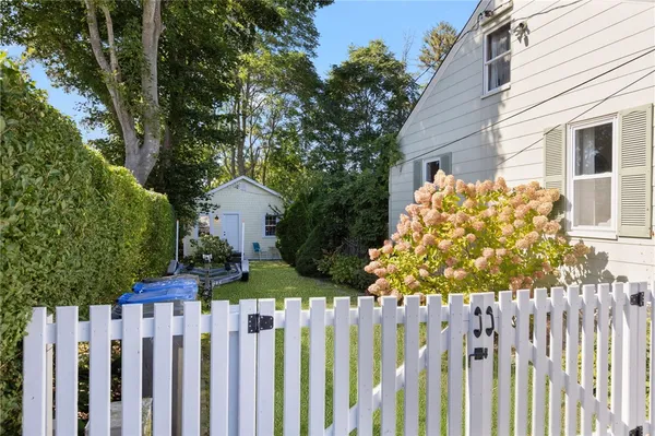 $2,000 | 109 Allston Avenue, Middletown, RI 02842