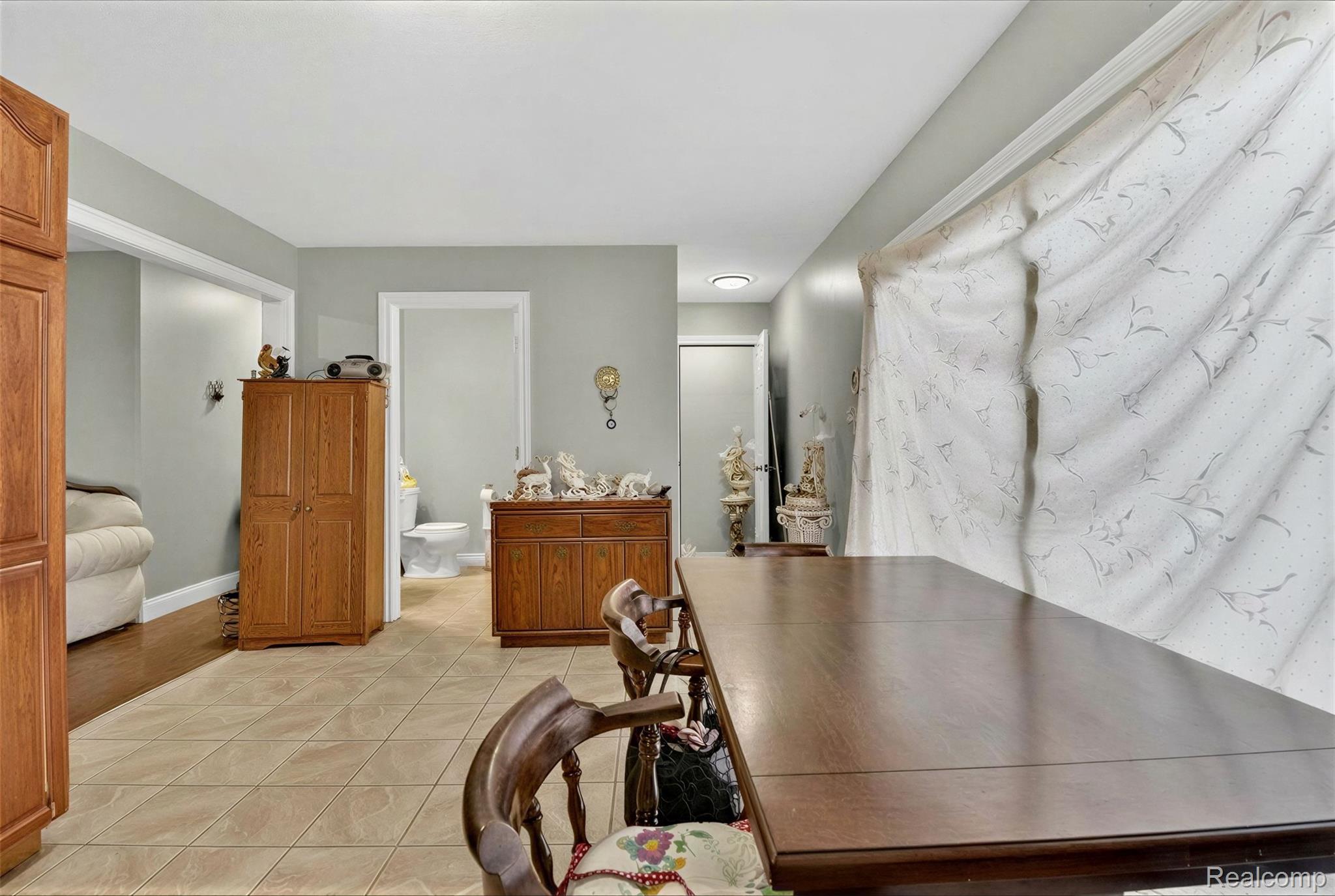 6198 Brancheau Road Newport, MI 48166 - Photo 24 of 47 18-6198-Brancheau-St-WindowStill-Photography.jpg