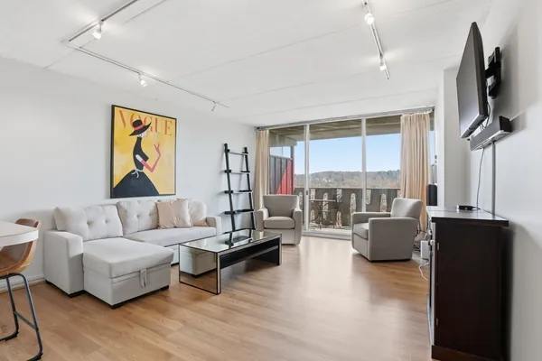 $2,250 | 200 Swanton Street, Unit 621, Winchester, MA 01890
