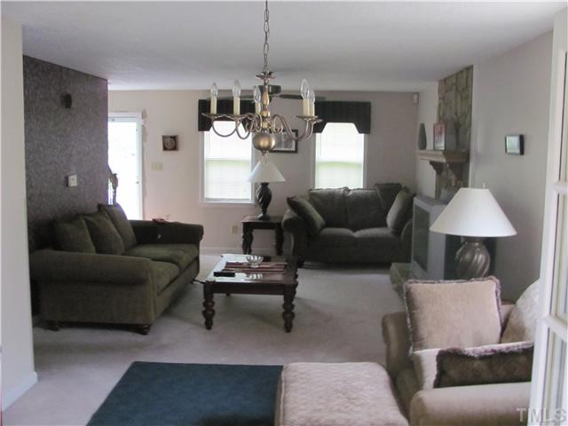 4009 Wheaton Road Durham, NC 27704 - Photo 6 of 7 Living Room