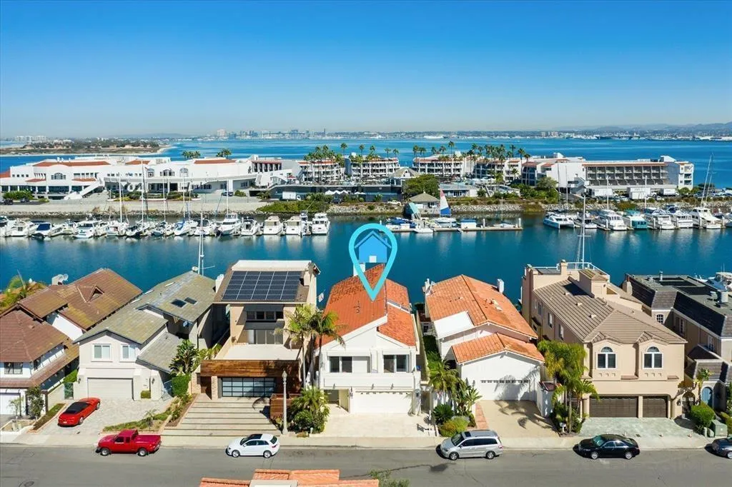 39 The Point Coronado, CA 92118 - Photo 3 of 34