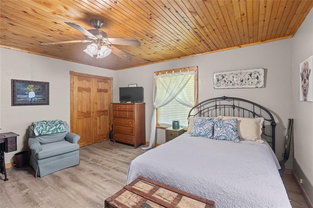 2461 County Road Blossom, TX 75416 - Photo 18 of 27