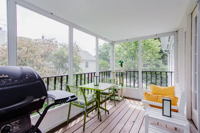 $384,900 | 1401 Plum Court, Unit D, Mount Prospect, IL 60056