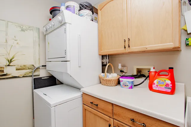 $384,900 | 1401 Plum Court, Unit D, Mount Prospect, IL 60056