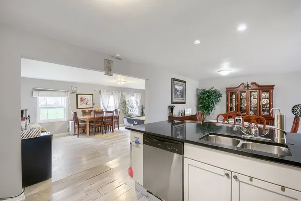 $270,000 | 18647 Pamela Place, Gurnee, IL 60031