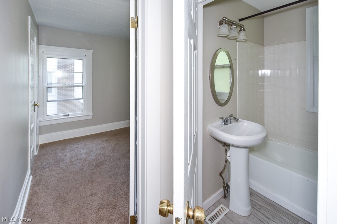 1661 Crest Road Cleveland Heights, OH 44121 - Photo 15 of 22 Gallery Image 15