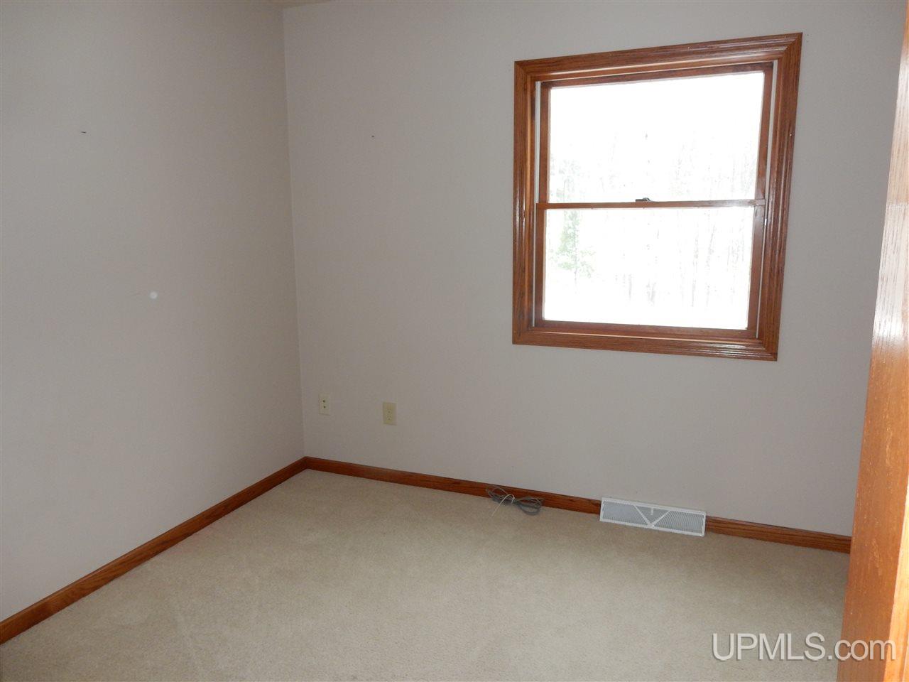 1908 North Lake Road Florence, WI 54121 - Photo 4 of 15 Gallery Image 4