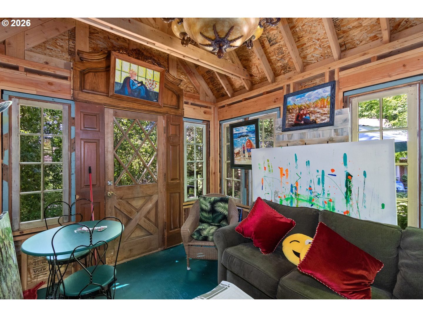 4300 Pacific Way Longview, WA 98632 - Photo 27 of 33 a view of a room with furniture and a window