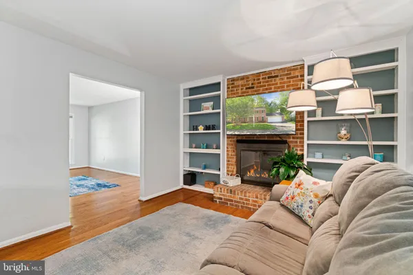 $935,000 | 9833 Natick Road, Burke, VA 22015