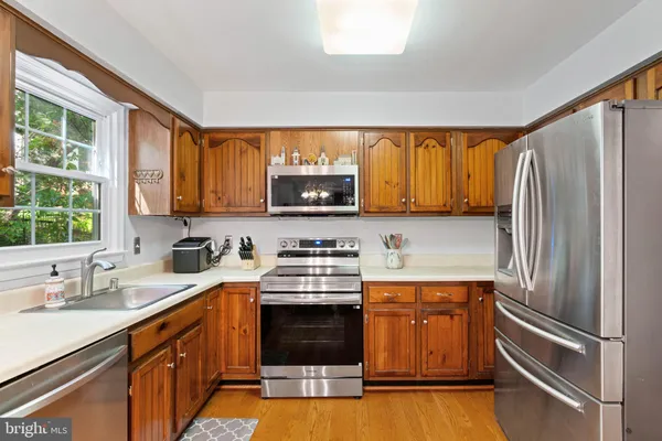 $935,000 | 9833 Natick Road, Burke, VA 22015