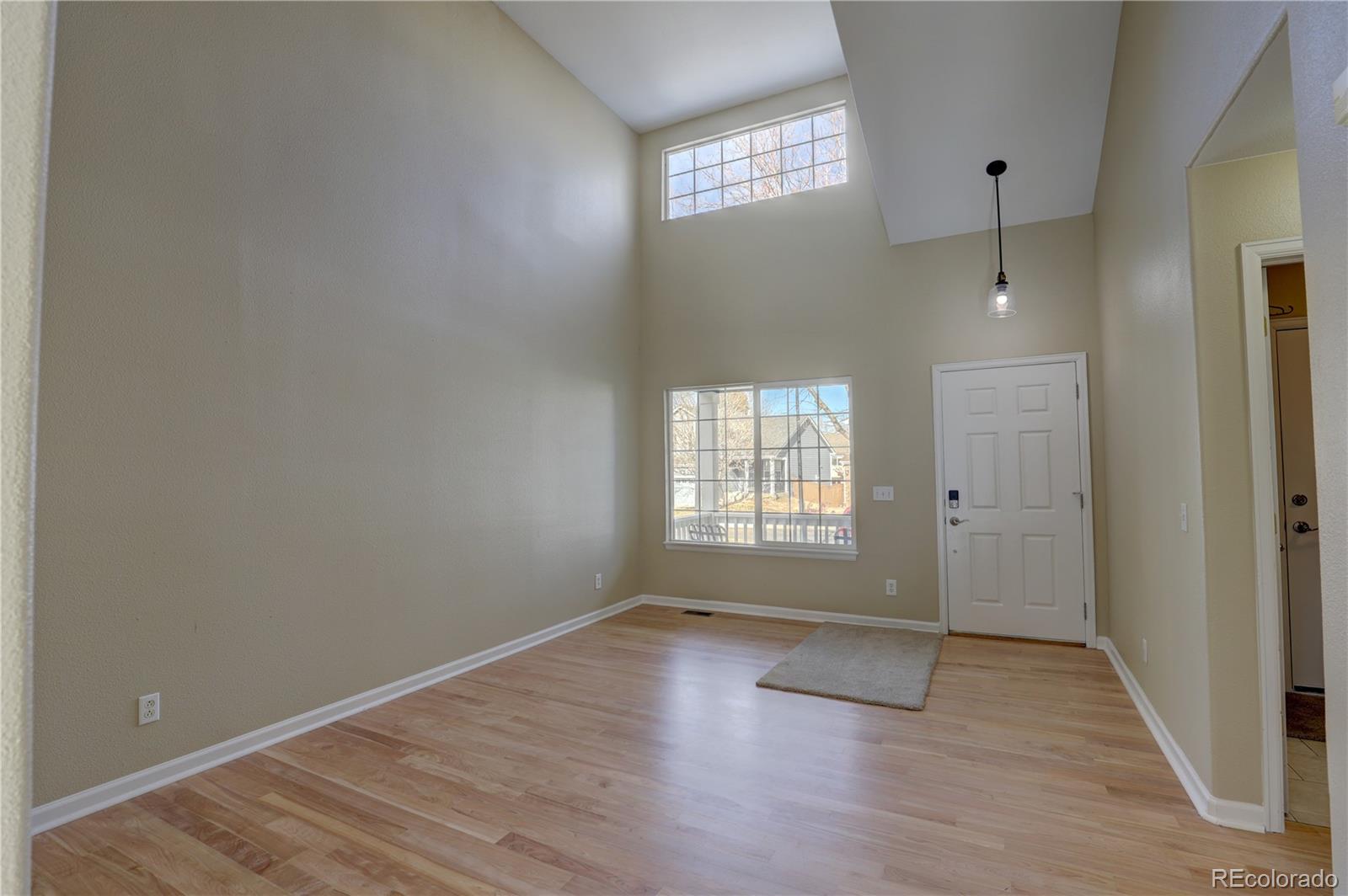1060 Riddlewood Lane Highlands Ranch, CO 80129 - Photo 10 of 37