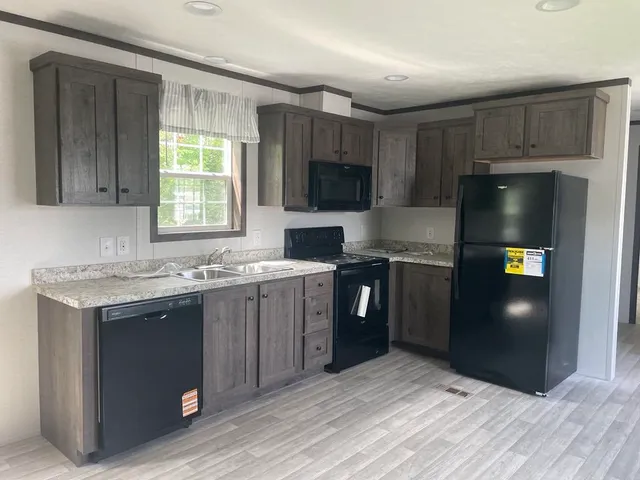 $106,314 | 54 Bennington Drive, Berlin, VT 05602