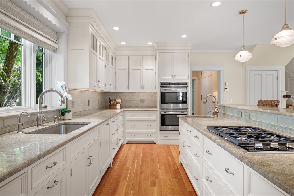 20 Elmwood Road Marblehead, MA 01945 - Photo 9 of 38