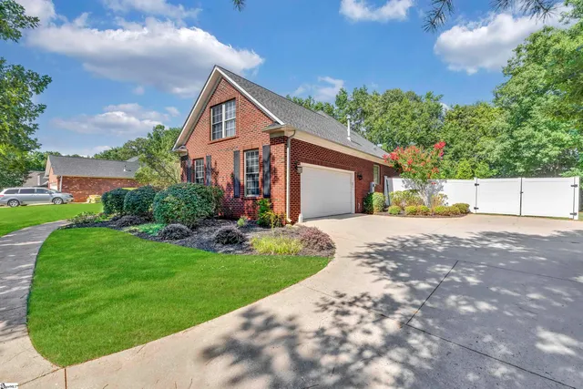 $429,900 | 110 North Carleila Lake Way, Spartanburg, SC 29307