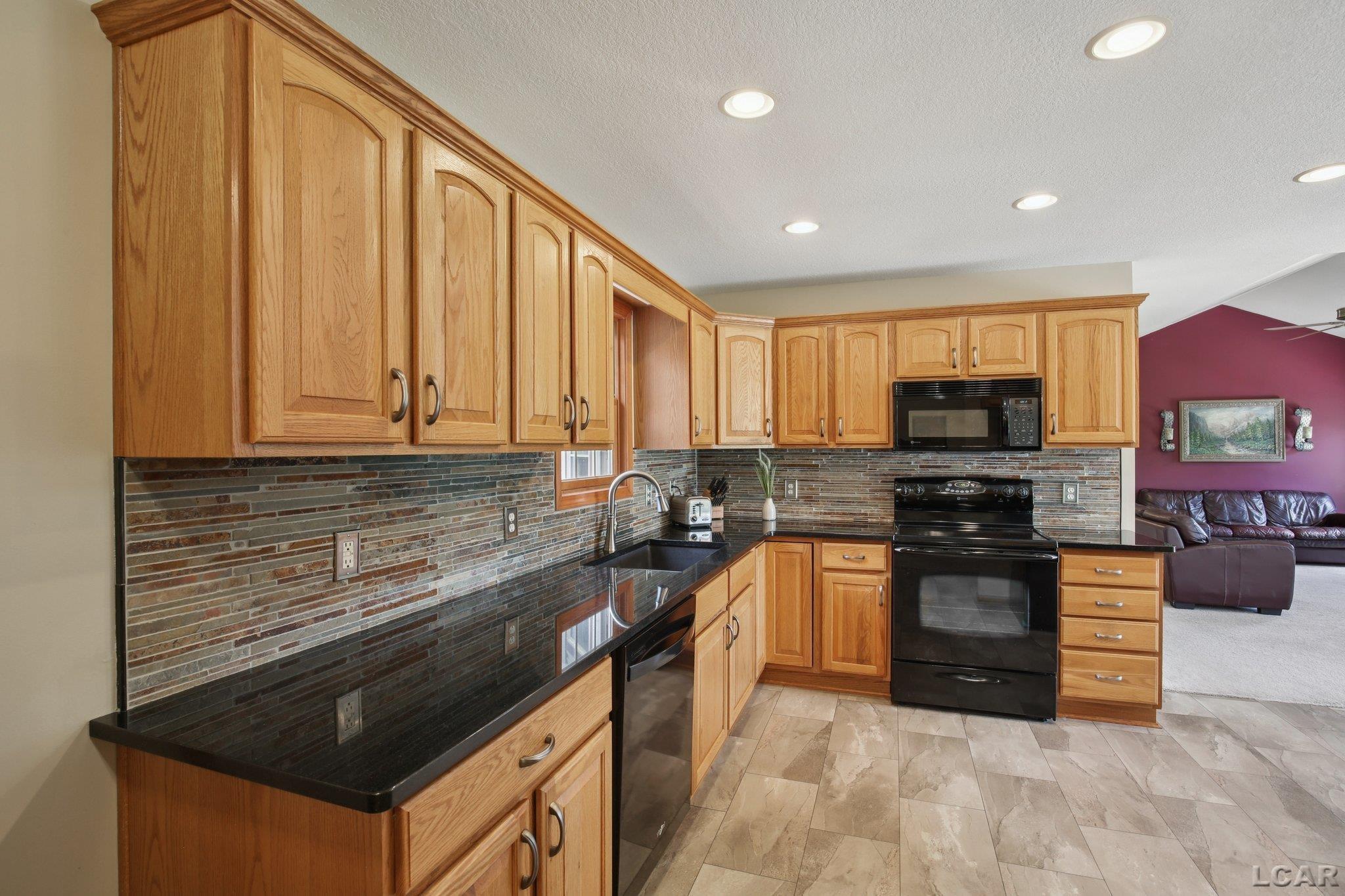 6235 Pocklington Road Britton, MI 49229 - Photo 17 of 72 50179830-e4676c15-2214-413d-adc8-c7e017530bd2.JPG