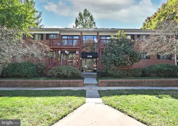 $2,900 | 2700 Dartmouth Road, Unit 1, Alexandria, VA 22314
