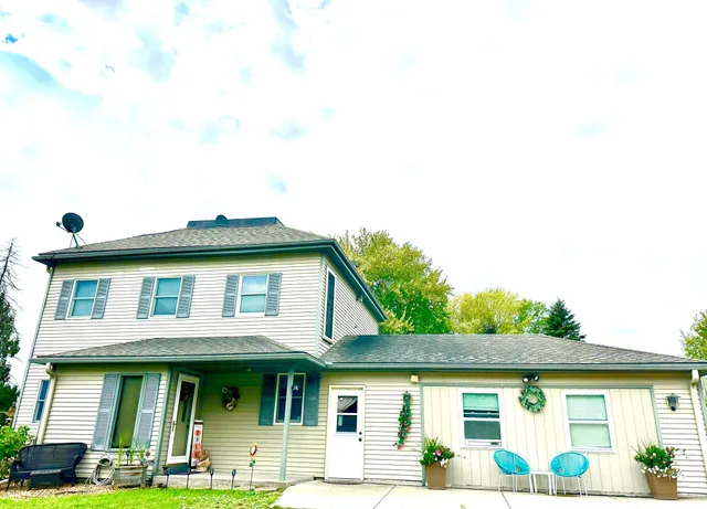 $725,000 | W8476 Highway 29, River Falls, WI 54022