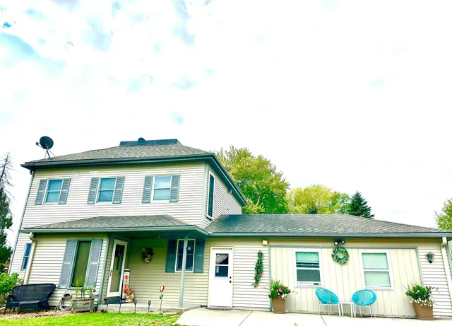 $725,000 | W8476 Highway 29, River Falls, WI 54022