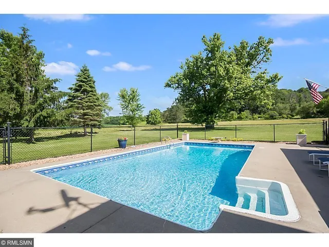 $725,000 | W8476 Highway 29, River Falls, WI 54022